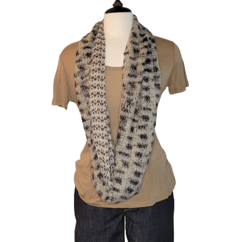 LOFT Dark Navy Blue, Grey and Tan Infinity Scarf, 2 sided, NWOT - Picture 2 of 14